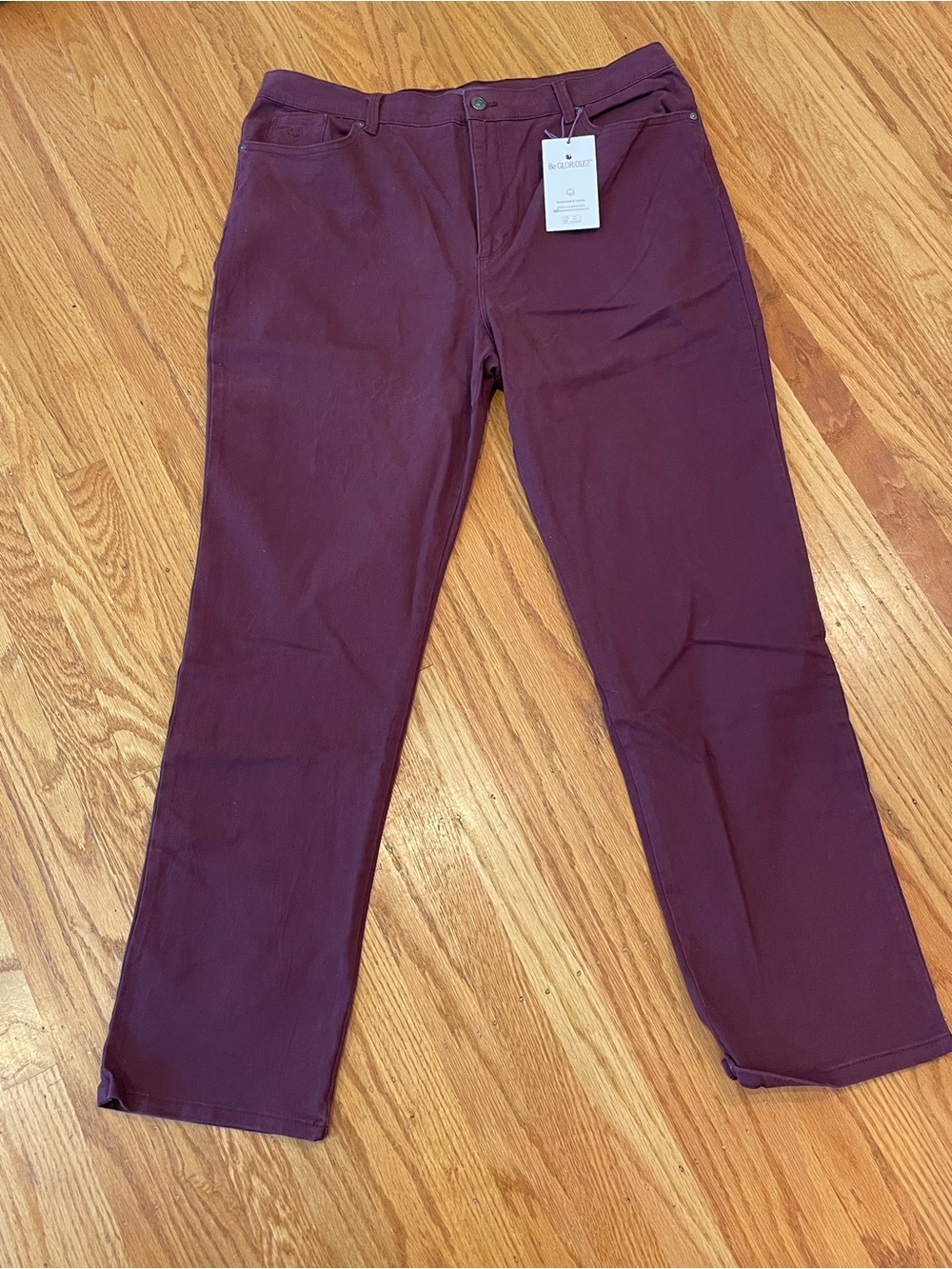 Gloria Vanderbilt Straight Leg Jeans in Deep Plum